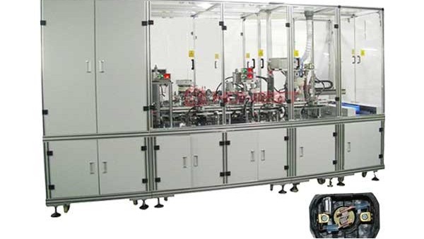 電機(jī)膠蓋自動化組裝設(shè)備送貨到客戶工廠