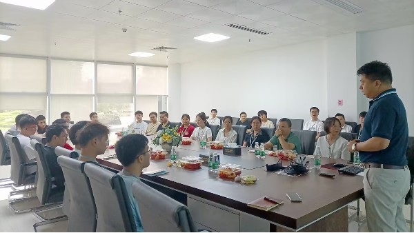 “暢談“新”聲，我與公司共成長(zhǎng)”